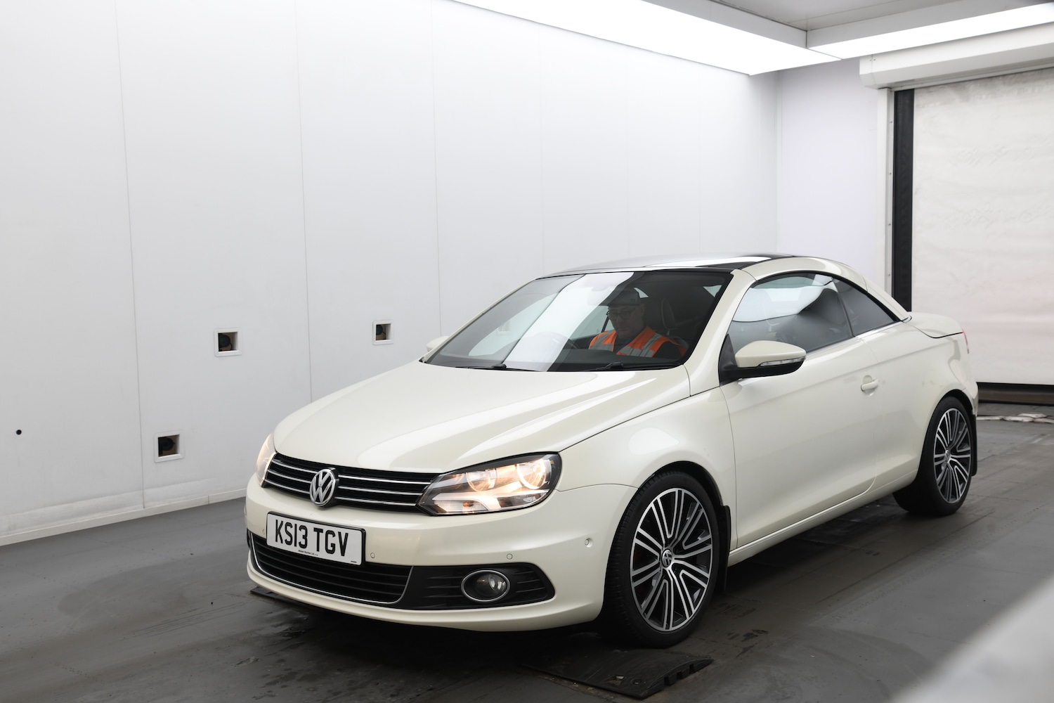 Used Volkswagen EOS 2013 for sale - 77224894: Photo 2