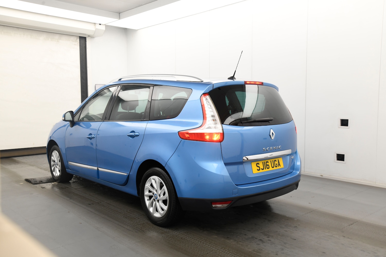 Used Renault Grand Scenic 2016 for sale - 76536964: Photo 3