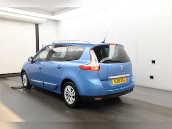 Used Renault Grand Scenic 2016 for sale - 76536964: Photo