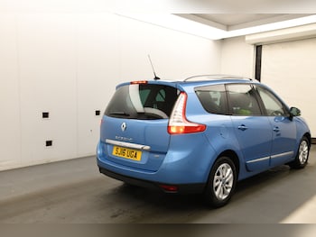 Used Renault Grand Scenic 2016 for sale - 76536964: Photo