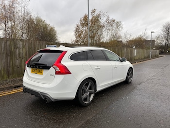 Used Volvo V60 2015 for sale - 76831229: Photo