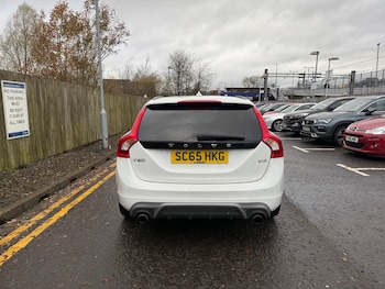 Used Volvo V60 2015 for sale - 76831229: Photo