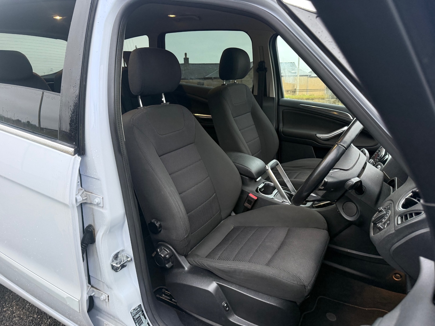 Used Ford S-Max 2014 for sale - 77023487: Photo 9