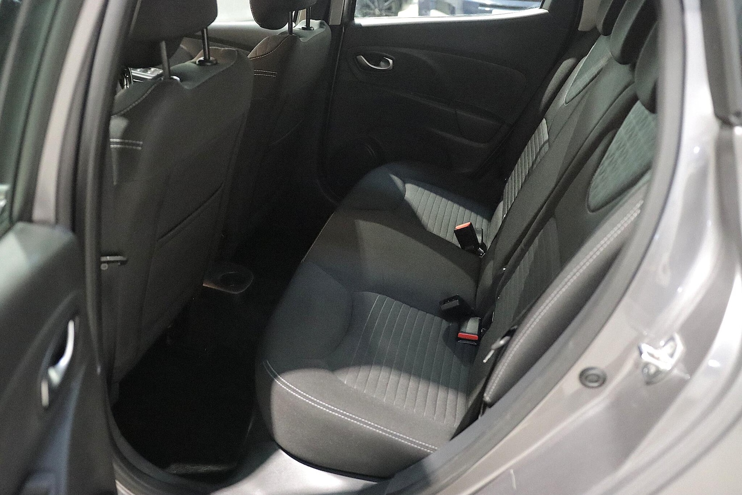 Used Renault Clio 2015 for sale - 76432550: Photo 12