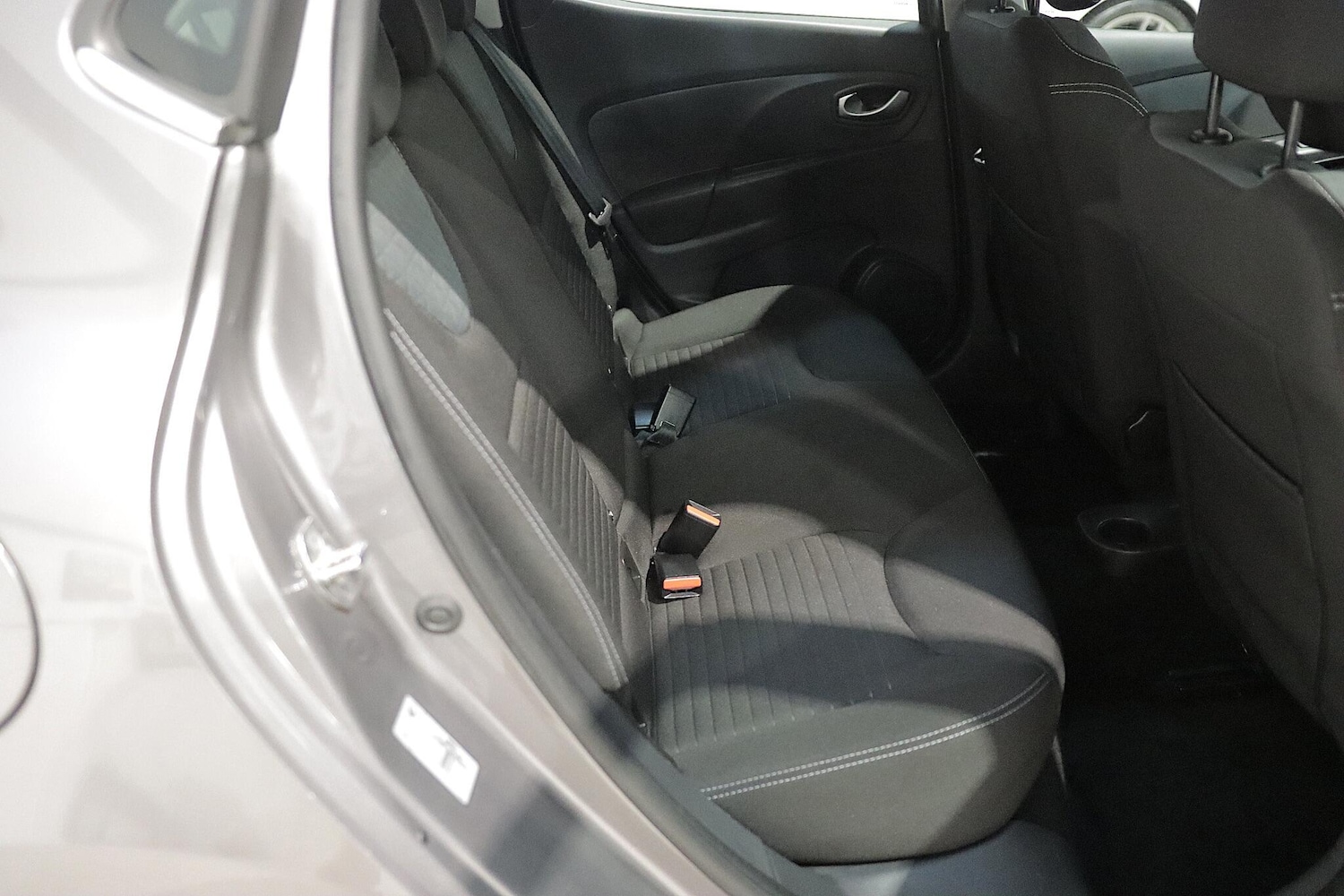 Used Renault Clio 2015 for sale - 76432550: Photo 13