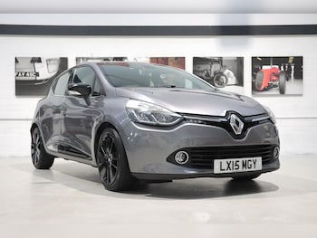 Used Renault Clio 2015 for sale - 76432550: Photo