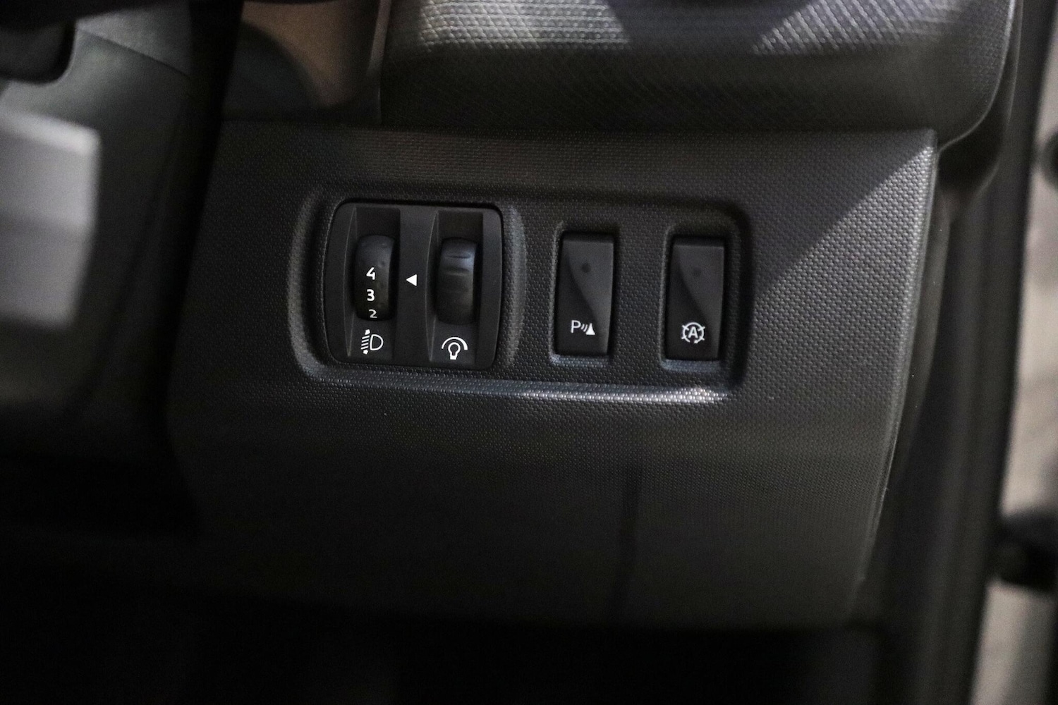 Used Renault Clio 2015 for sale - 76432550: Photo 23