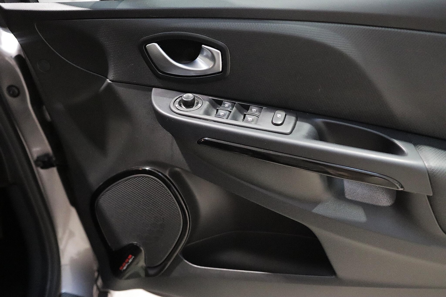 Used Renault Clio 2015 for sale - 76432550: Photo 26