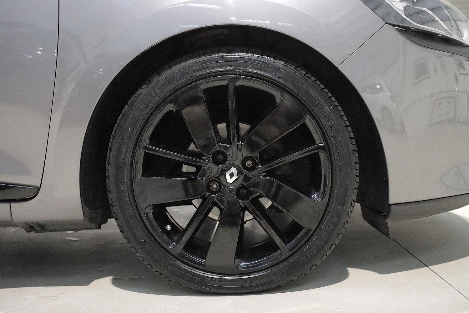 Used Renault Clio 2015 for sale - 76432550: Photo 29