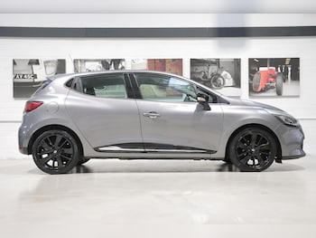 Used Renault Clio 2015 for sale - 76432550: Photo