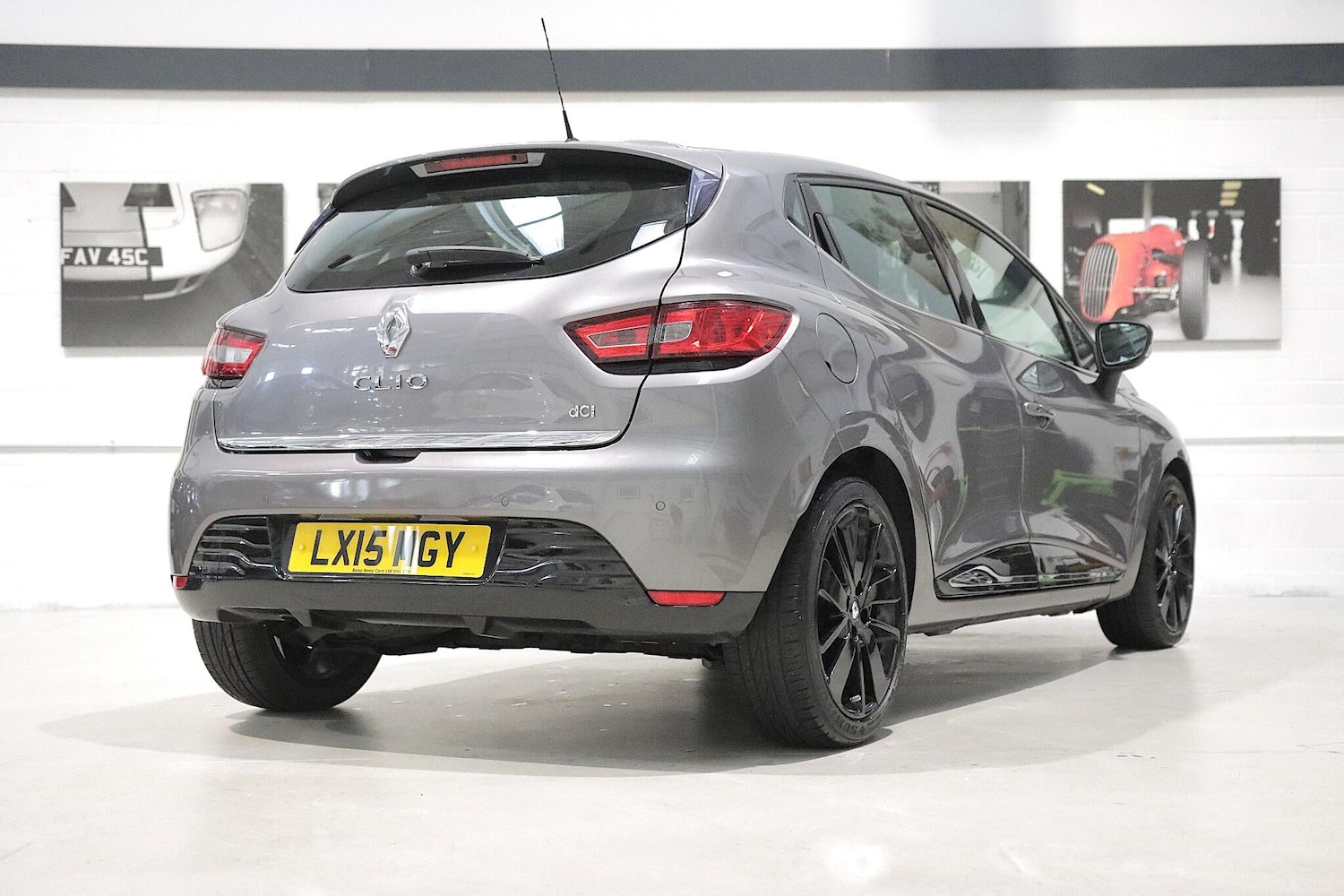 Used Renault Clio 2015 for sale - 76432550: Photo 3