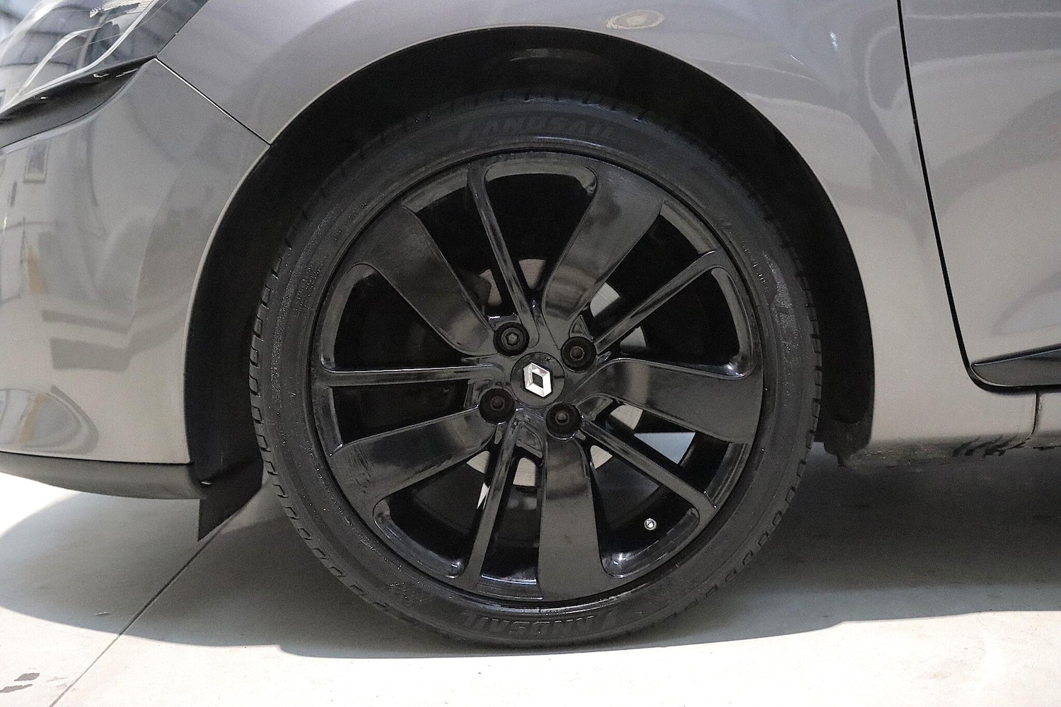 Used Renault Clio 2015 for sale - 76432550: Photo 30