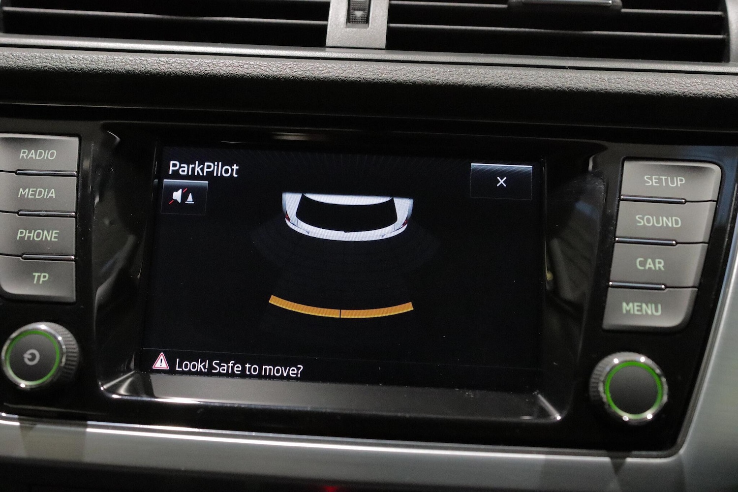 Used Skoda Fabia 2015 for sale - 76398168: Photo 18