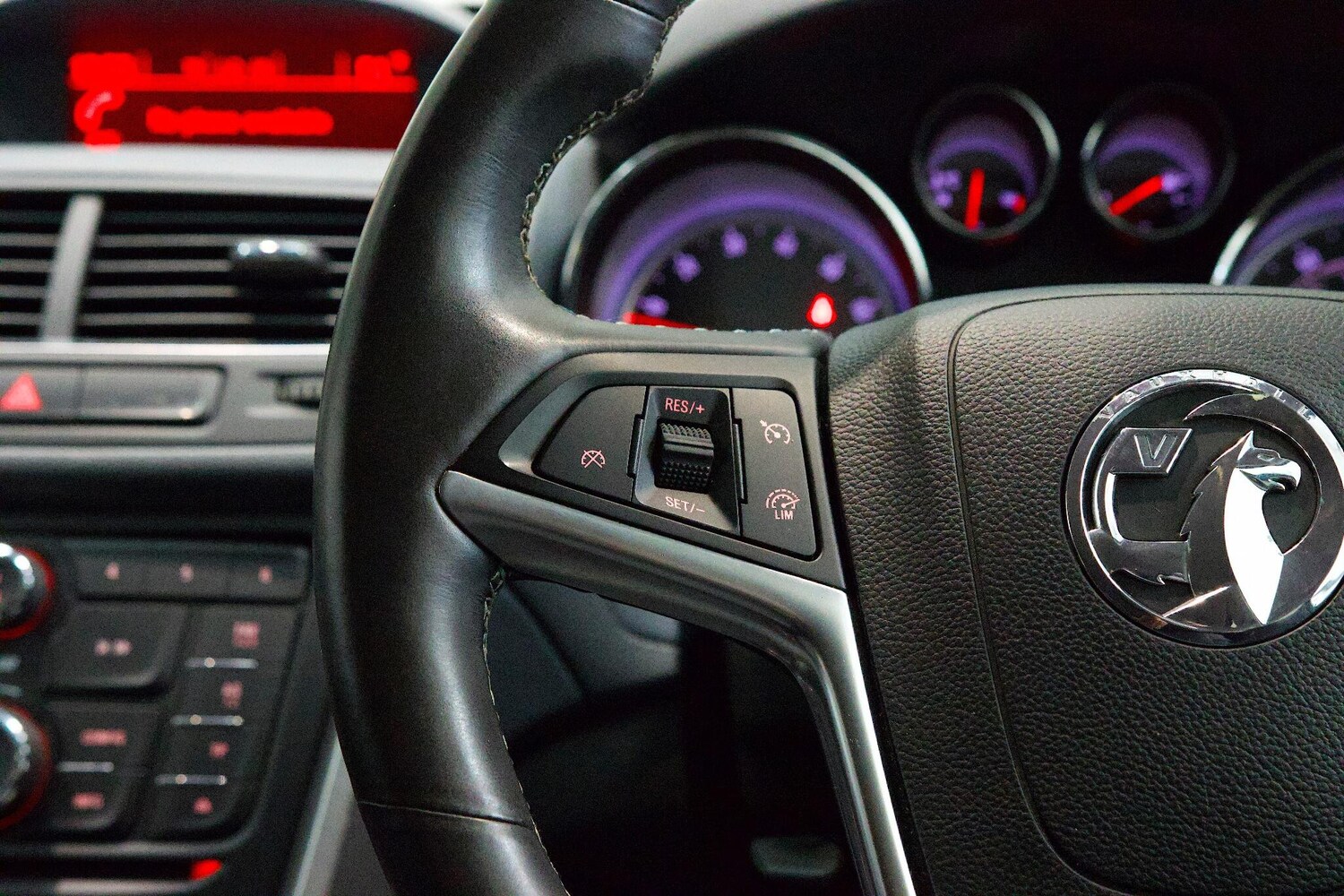 Used Vauxhall Mokka 2016 for sale - 76085077: Photo 18