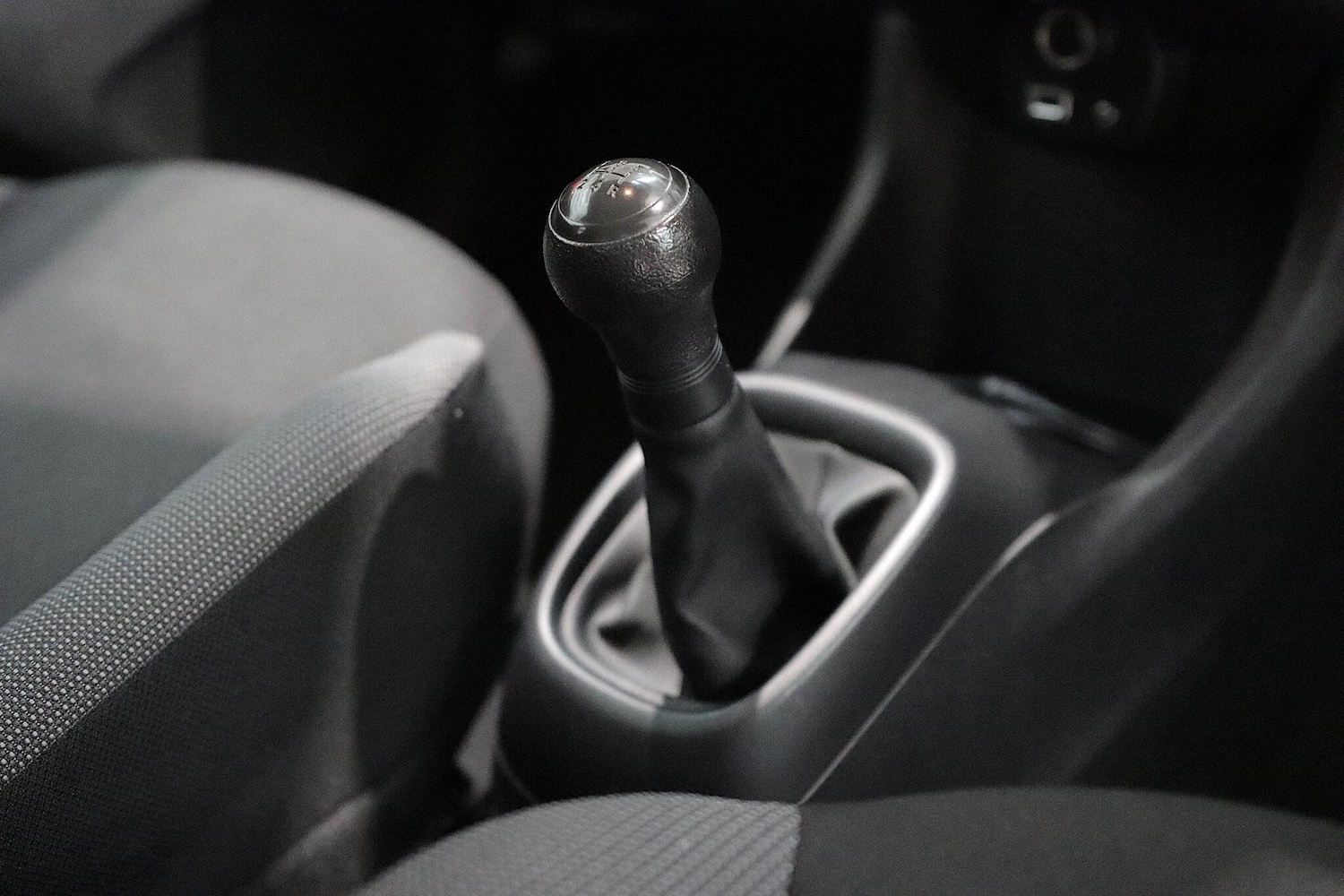 Used Toyota AYGO 2015 for sale - 76425852: Photo 20