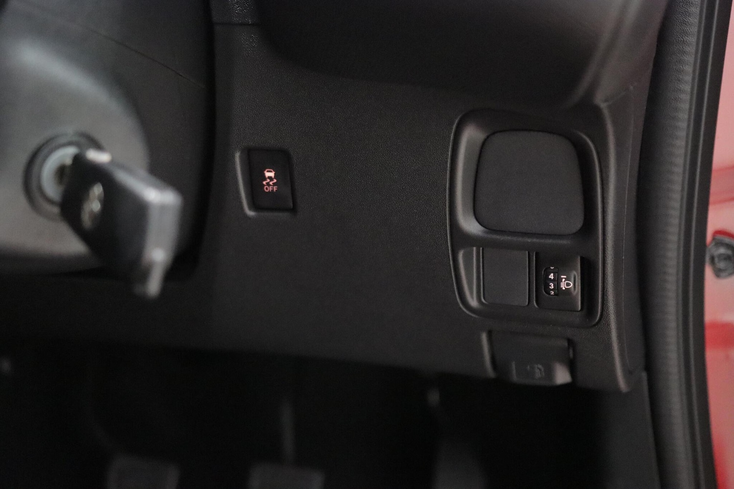 Used Toyota AYGO 2015 for sale - 76425852: Photo 21