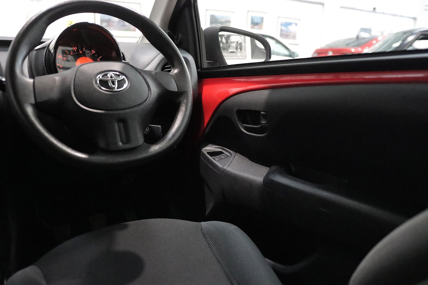 Used Toyota AYGO 2015 for sale - 76425852: Photo 22