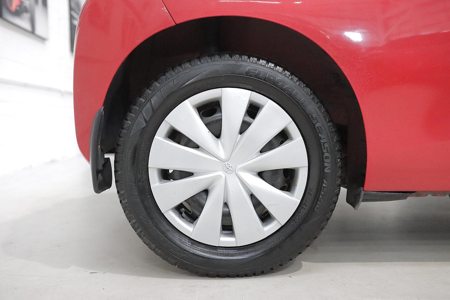 Used Toyota AYGO 2015 for sale - 76425852: Photo 27