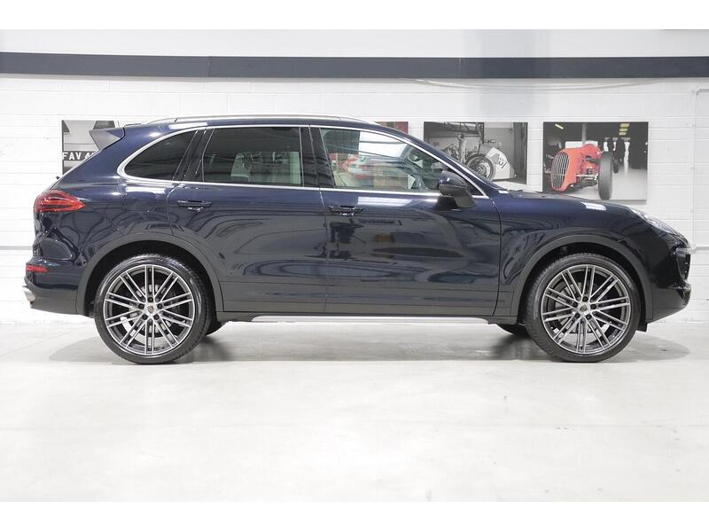 Used Porsche Cayenne 2015 for sale - 77180761: Photo 2