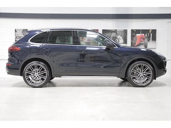 Used Porsche Cayenne 2015 for sale - 77180761: Photo