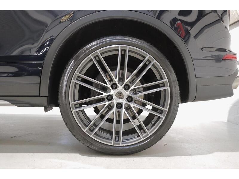 Used Porsche Cayenne 2015 for sale - 77180761: Photo 32