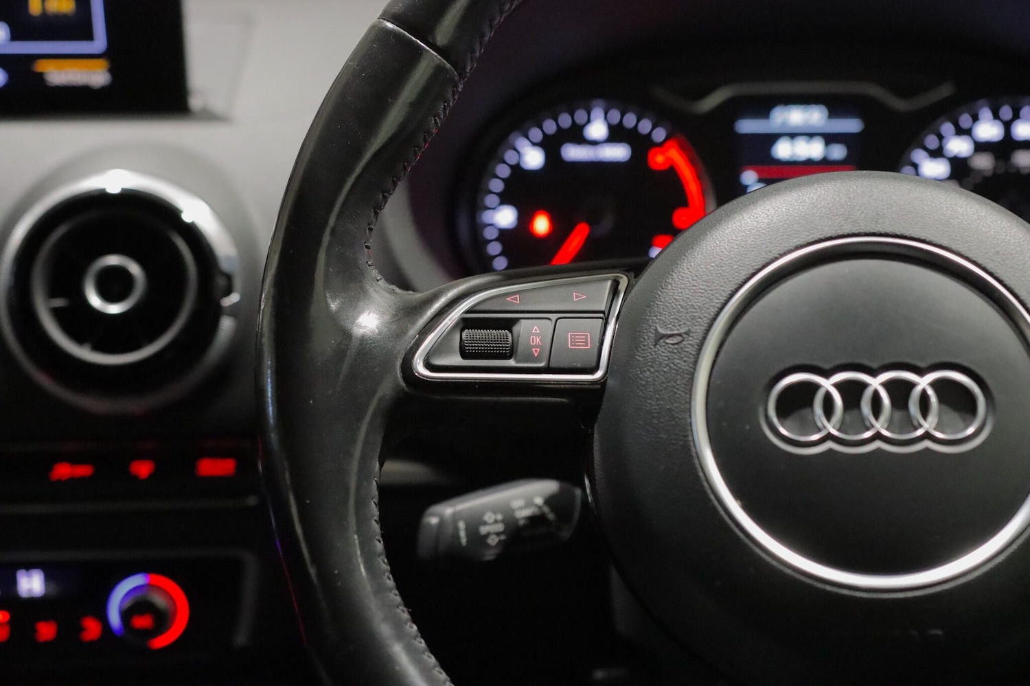 Used Audi A3 2014 for sale - 76472918: Photo 17