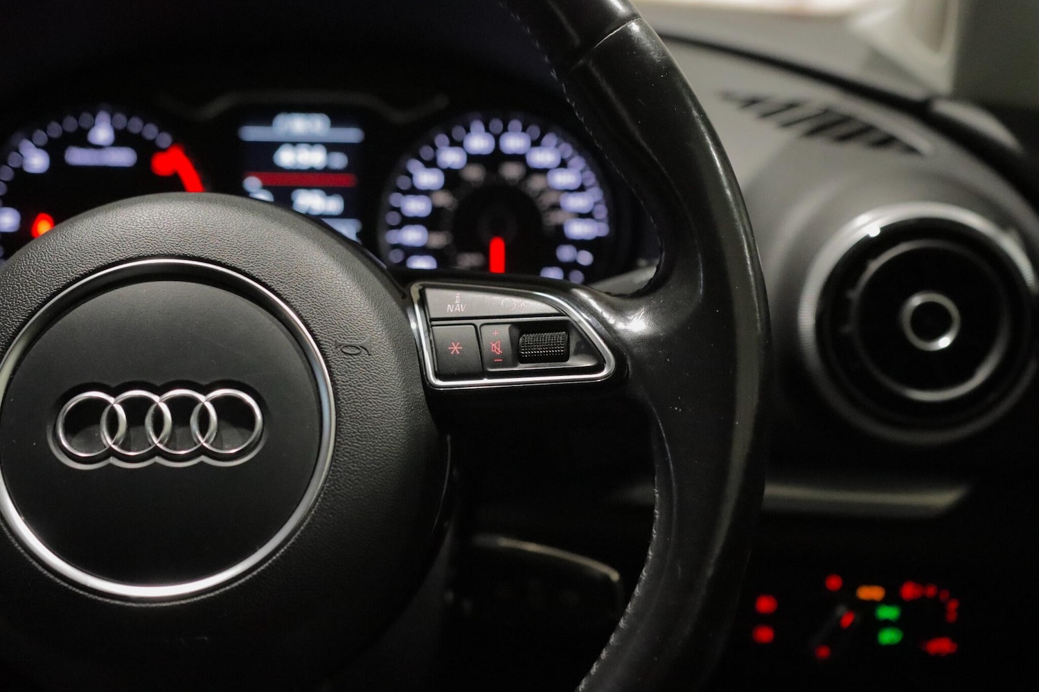 Used Audi A3 2014 for sale - 76472918: Photo 18