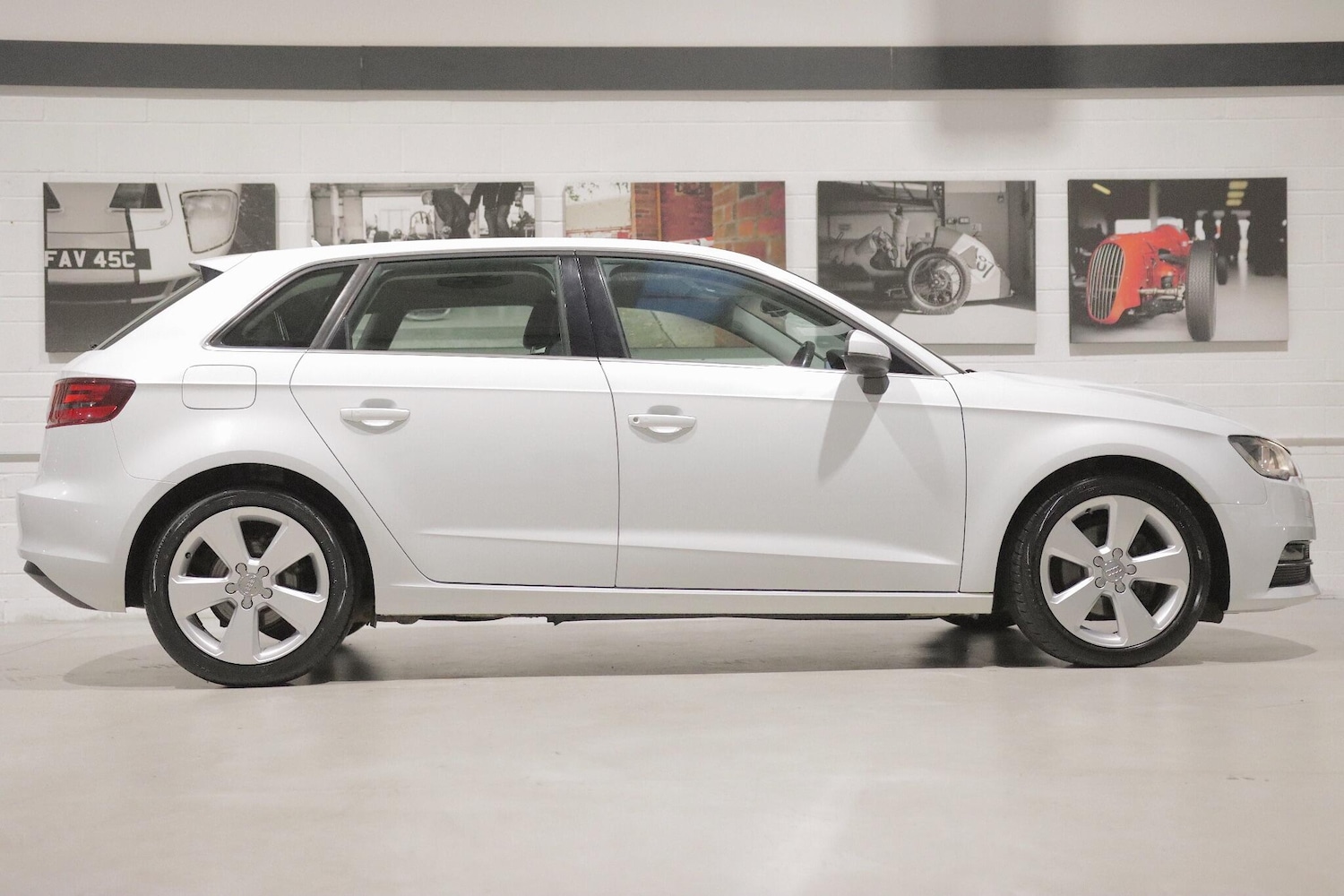 Used Audi A3 2014 for sale - 76472918: Photo 2