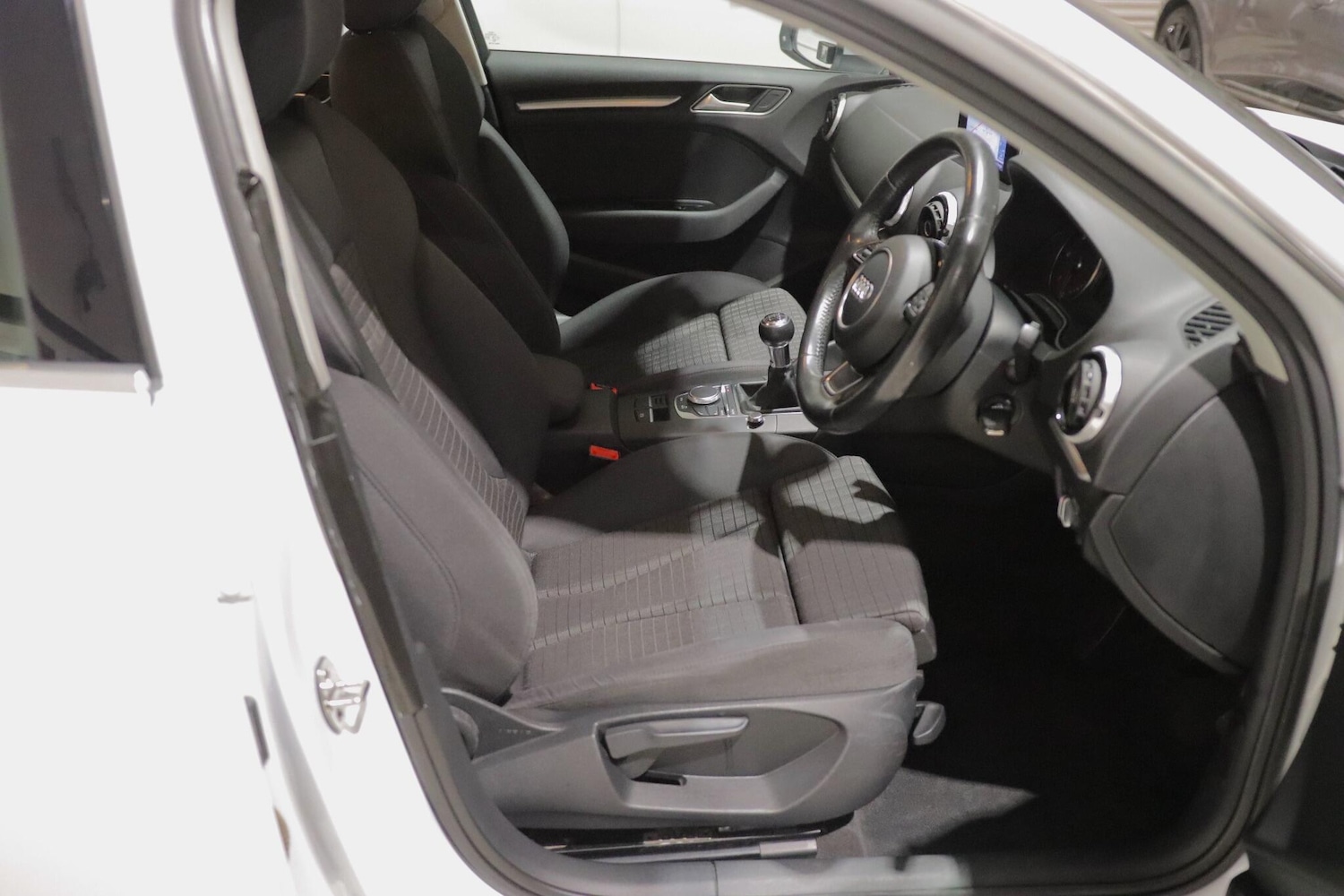 Used Audi A3 2014 for sale - 76472918: Photo 9