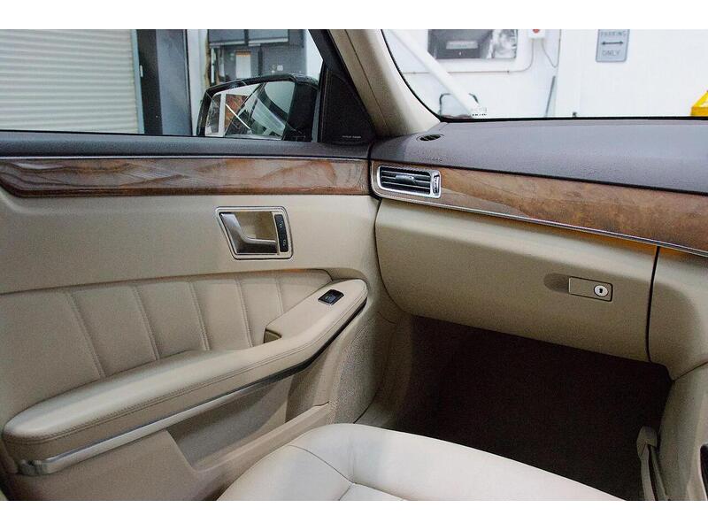 Used Mercedes-Benz E Class 2013 for sale - 76968417: Photo 23