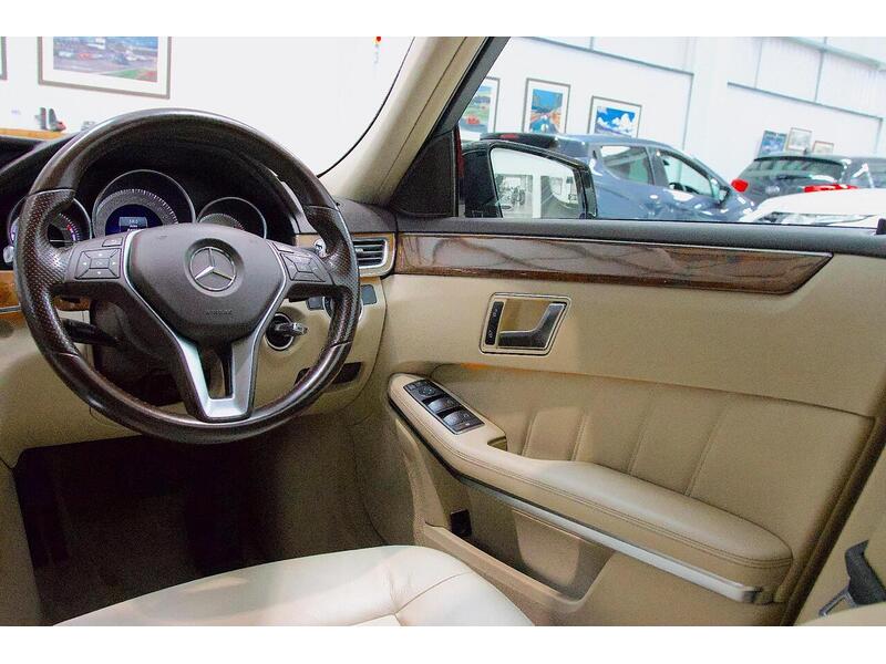 Used Mercedes-Benz E Class 2013 for sale - 76968417: Photo 24