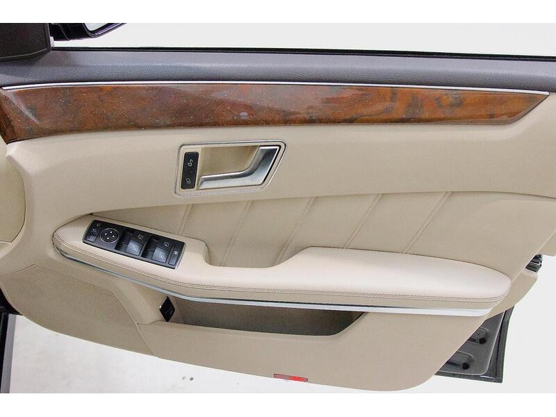 Used Mercedes-Benz E Class 2013 for sale - 76968417: Photo 27