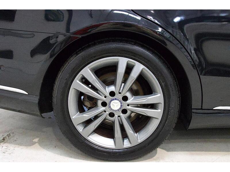 Used Mercedes-Benz E Class 2013 for sale - 76968417: Photo 32