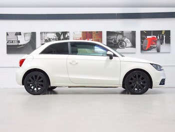 Used Audi A1 2013 for sale - 76239486: Photo 2