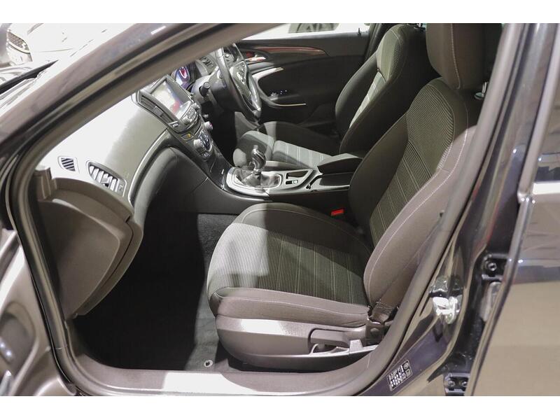 Used Vauxhall Insignia 2015 for sale - 77153952: Photo 11