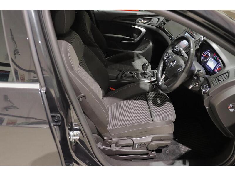 Used Vauxhall Insignia 2015 for sale - 77153952: Photo 9