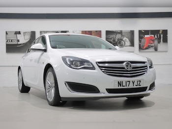 Vauxhall - Insignia