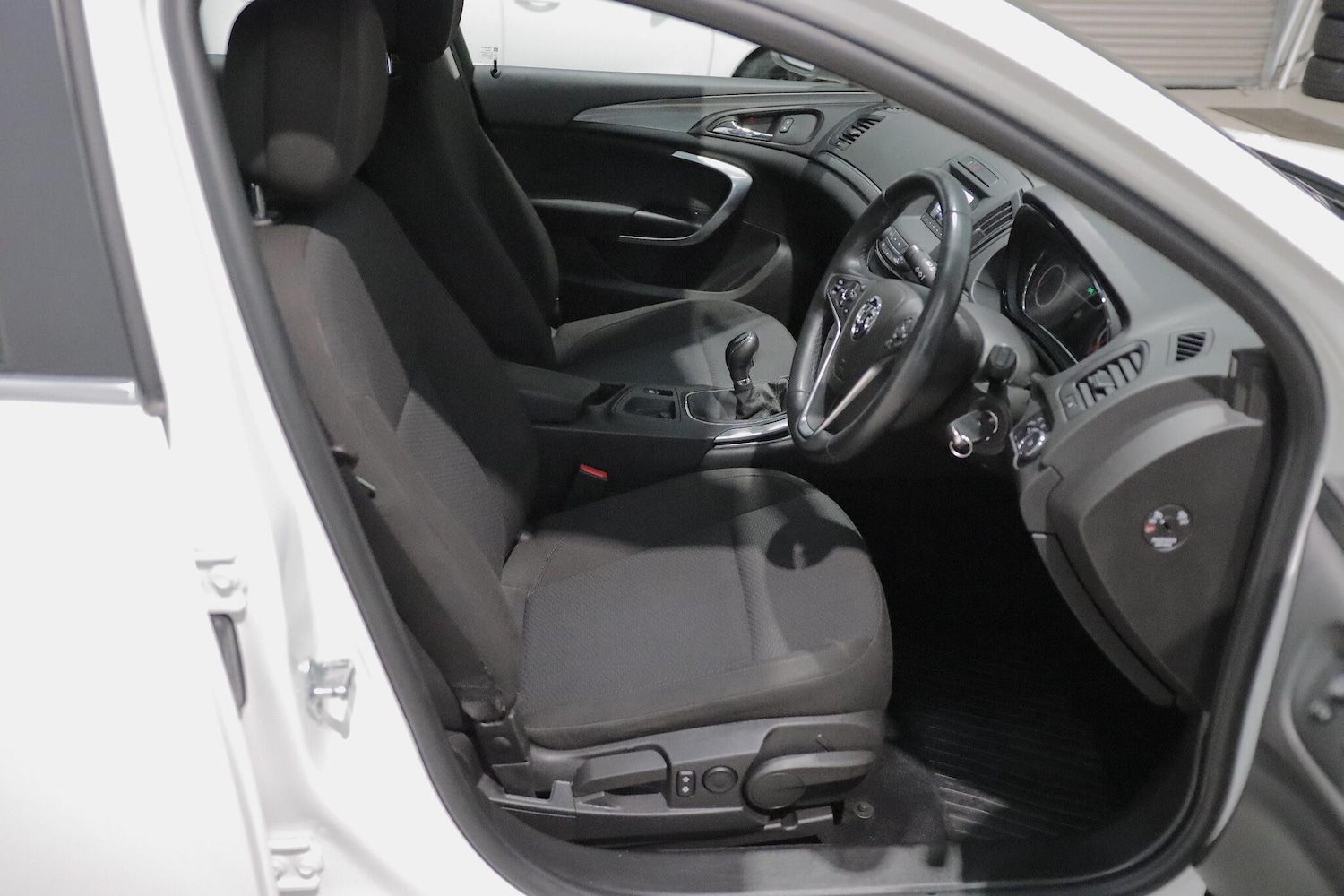 Used Vauxhall Insignia 2017 for sale - 76550549: Photo 9