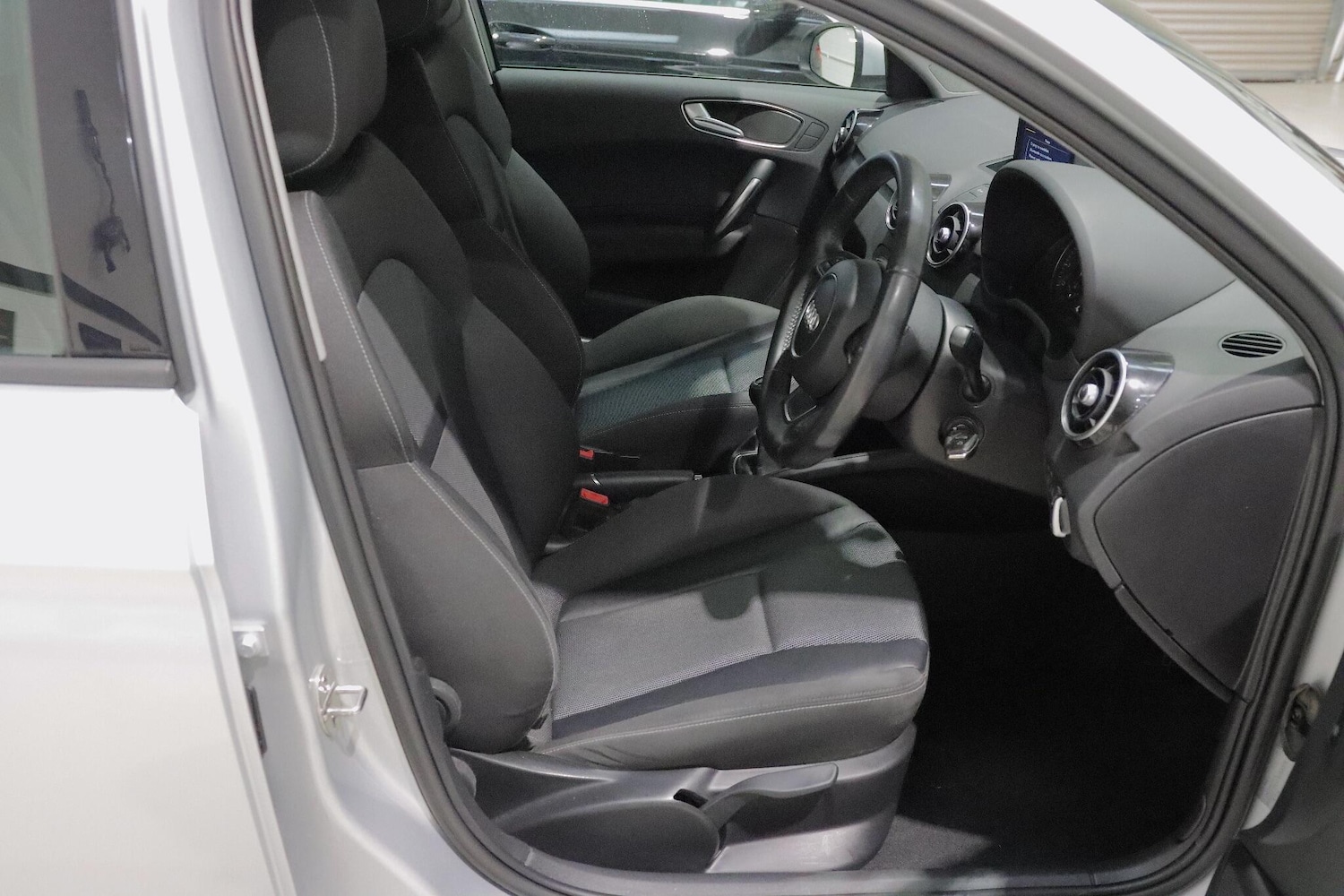 Used Audi A1 2013 for sale - 76701956: Photo 9