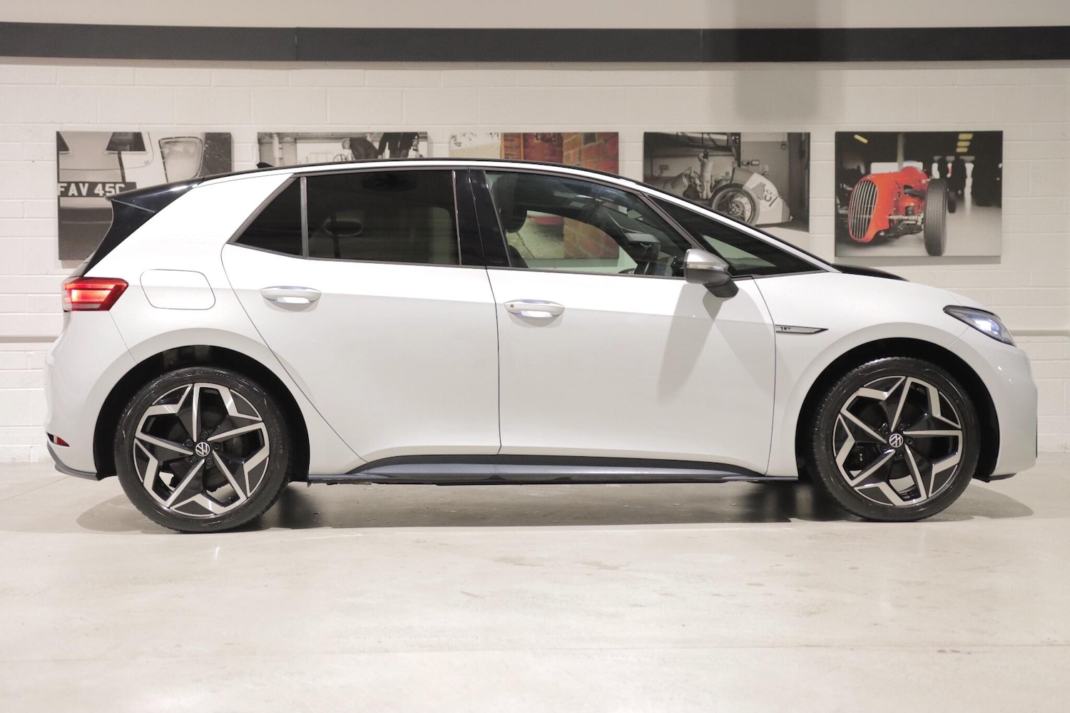 Used Volkswagen ID.3 2020 for sale - 76780973: Photo 2