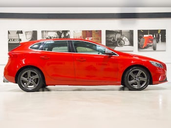 Used Volvo V40 2014 for sale - 75809940: Photo