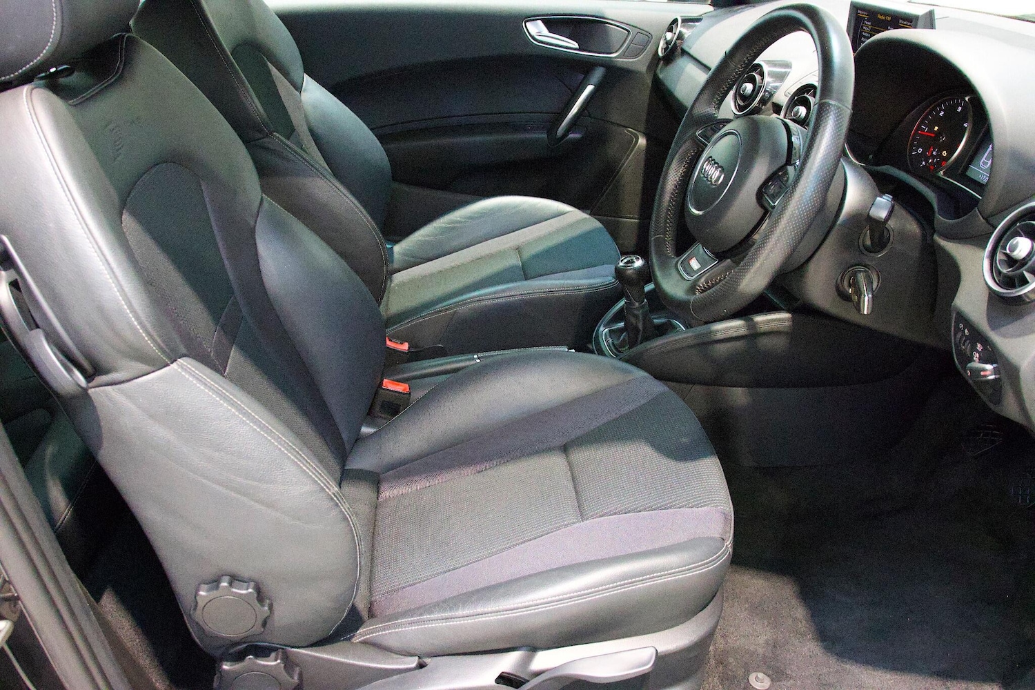 Used Audi A1 2013 for sale - 76013699: Photo 9