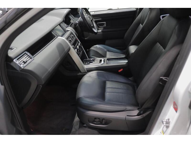 Used Land Rover Discovery Sport 2017 for sale - 77159941: Photo 11
