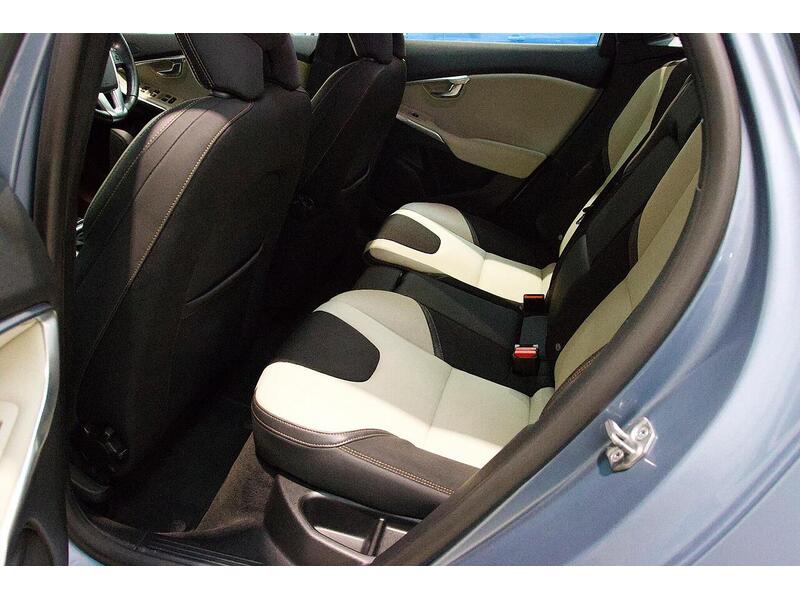 Used Volvo V40 2016 for sale - 76968423: Photo 12