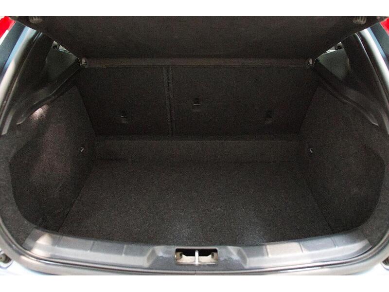 Used Volvo V40 2016 for sale - 76968423: Photo 14