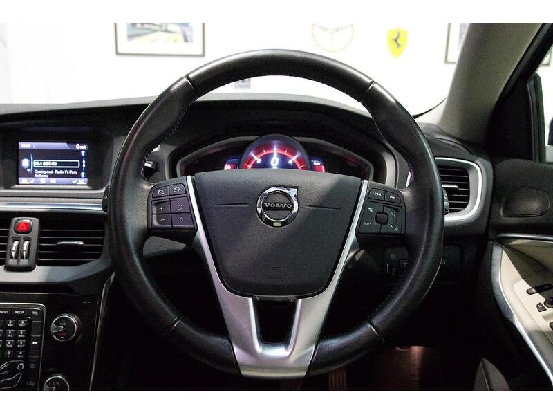 Used Volvo V40 2016 for sale - 76968423: Photo 16