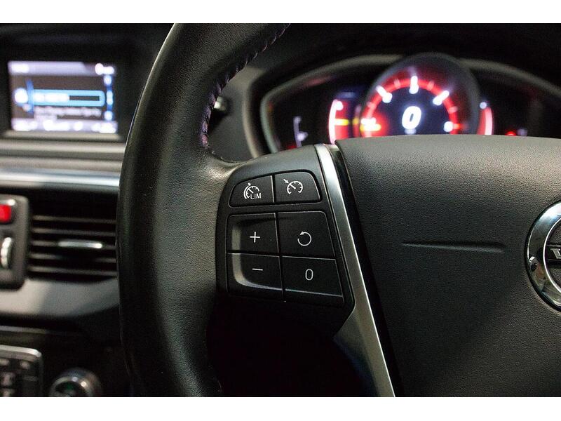 Used Volvo V40 2016 for sale - 76968423: Photo 18