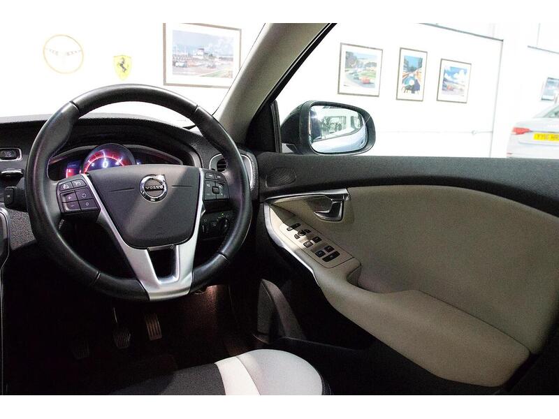 Used Volvo V40 2016 for sale - 76968423: Photo 26