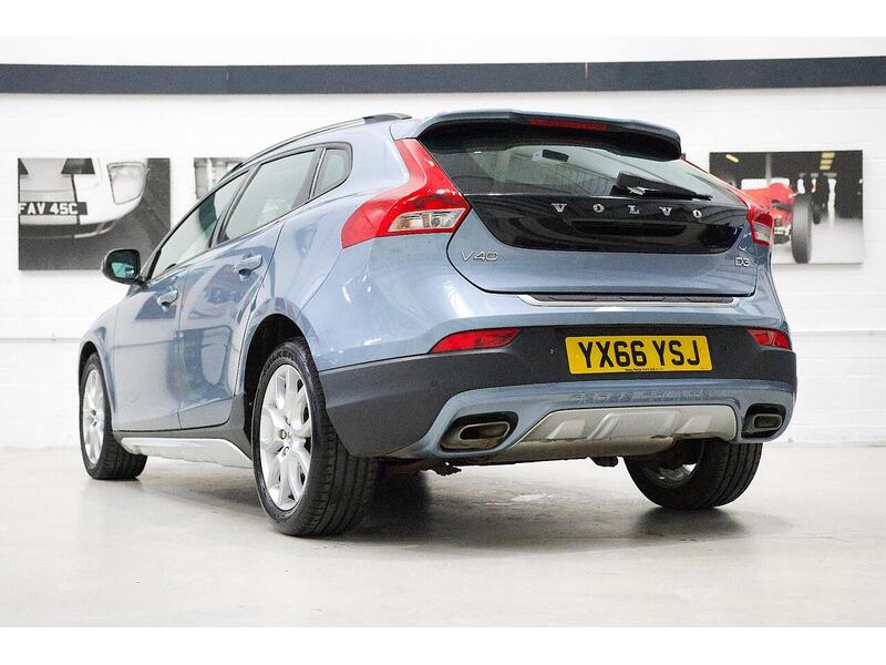 Used Volvo V40 2016 for sale - 76968423: Photo 5