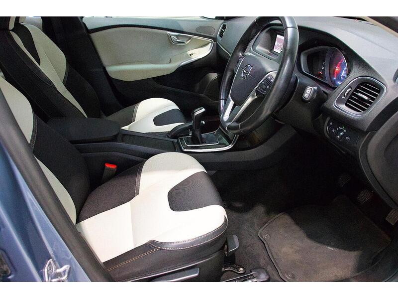 Used Volvo V40 2016 for sale - 76968423: Photo 9